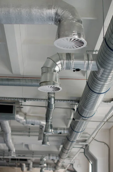 Master Ducting Team at Work